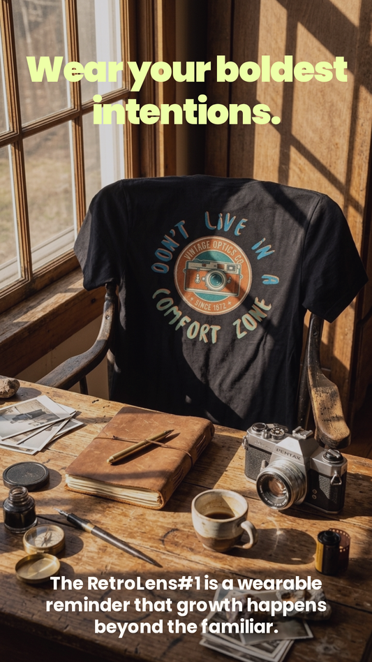 RetroLens#1 Unisex T-Shirt – Lifestyle-/Kampagnenbild Detail