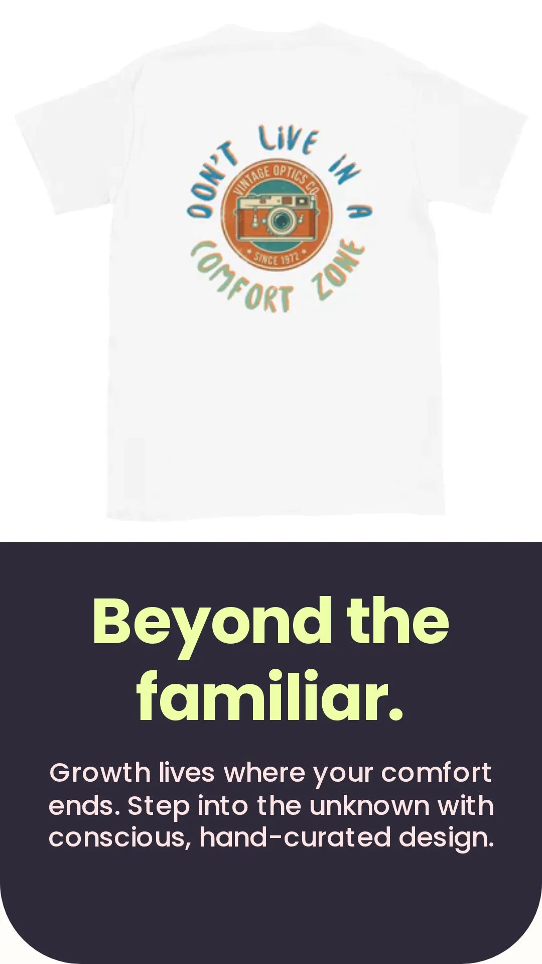 RetroLens#1 Unisex T-Shirt – Lifestyle-/Kampagnenbild (3)