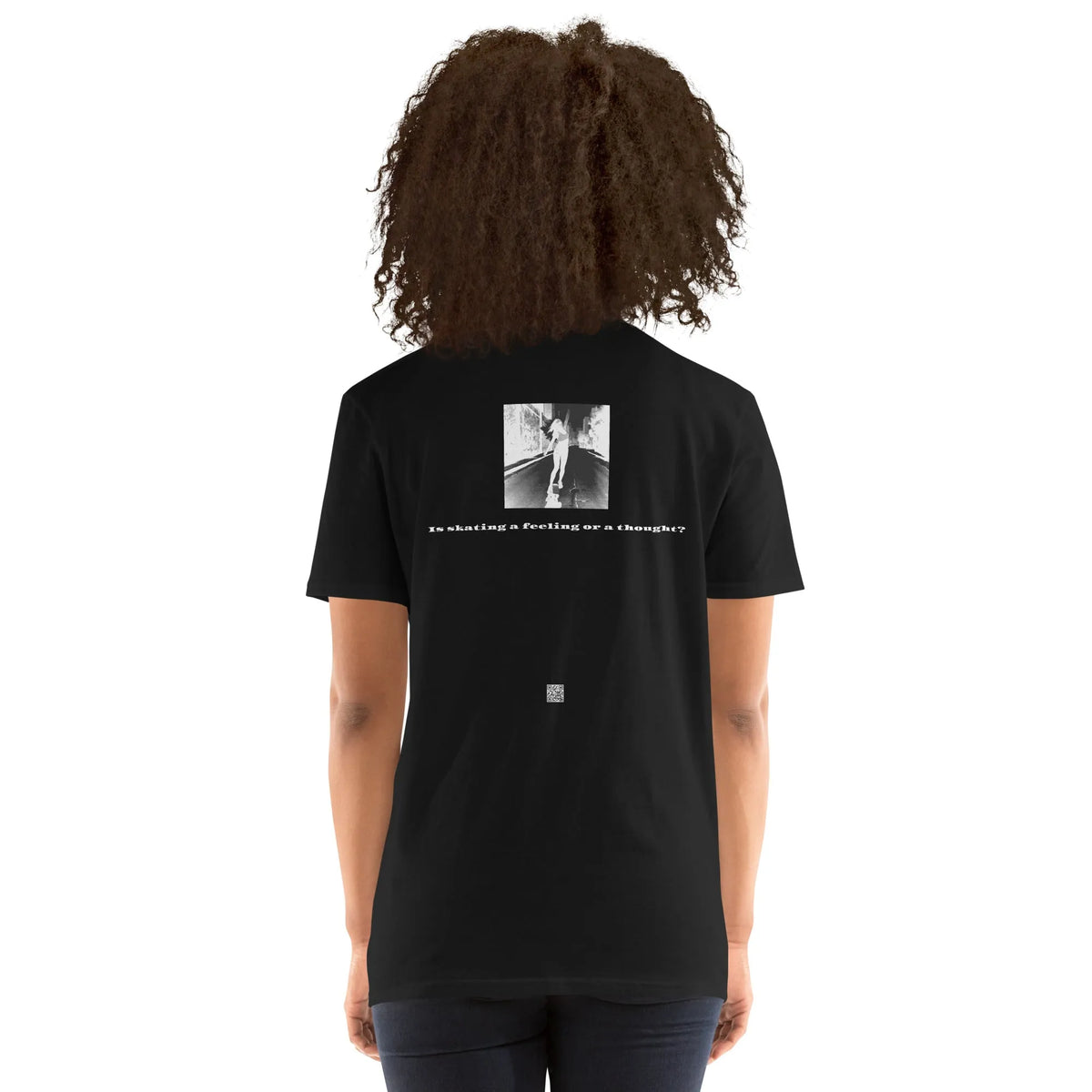 SBG#2 Black Edition Unisex T-Shirt in Schwarz – Rückenansicht Nahaufnahme