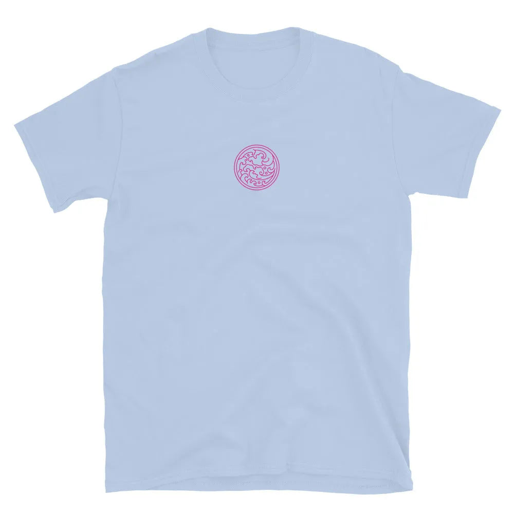 Light blue short-sleeve T-shirt, front small pink brain logo.