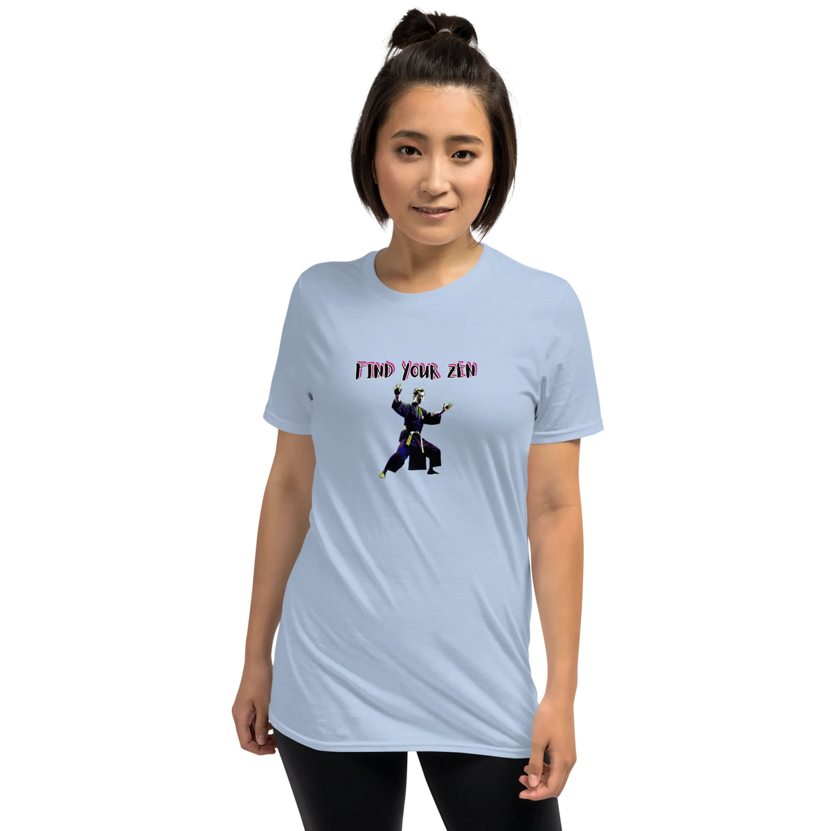 AMIG#2 Unisex T-Shirt in Light-Blue – Vorderansicht Nahaufnahme