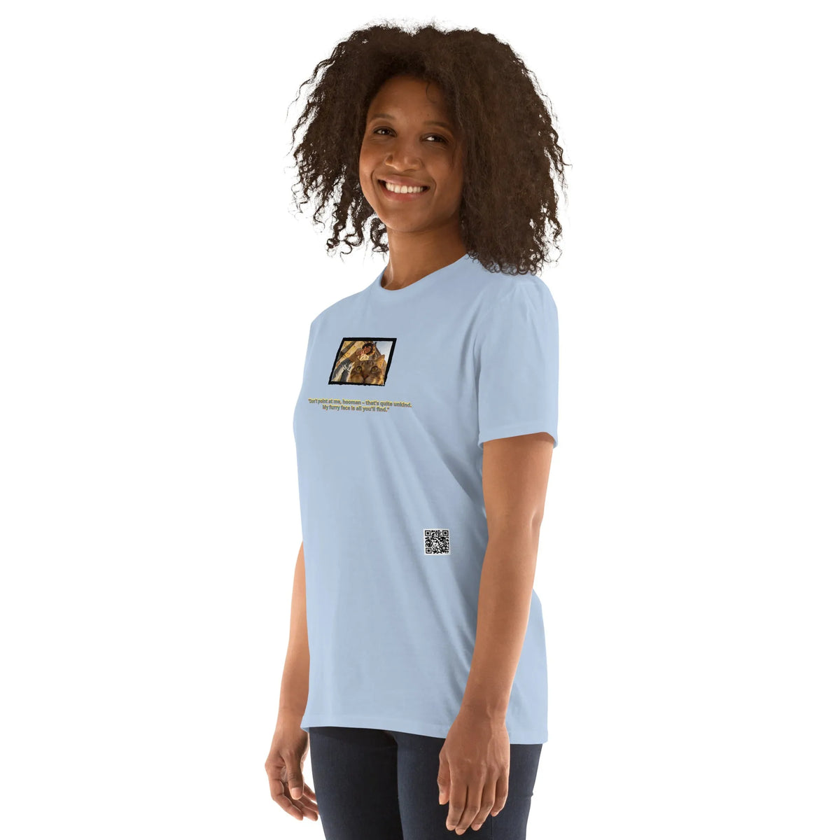 Retropet#1 Unisex T-Shirt in Light Blue – Seitenansicht links Detail