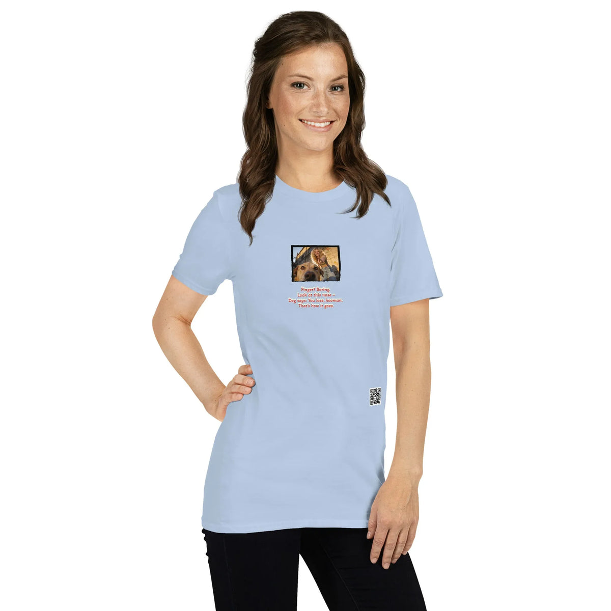 Retropet#2 Unisex T-Shirt in Light Blue – Seitenansicht rechts Detail