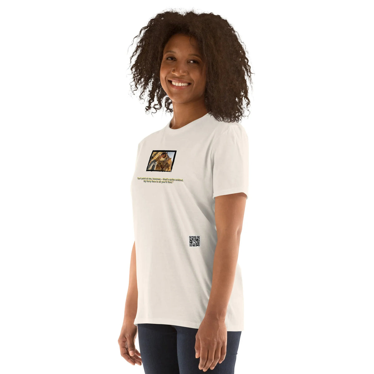 Retropet#1 Unisex T-Shirt in Natural – Seitenansicht links Detail