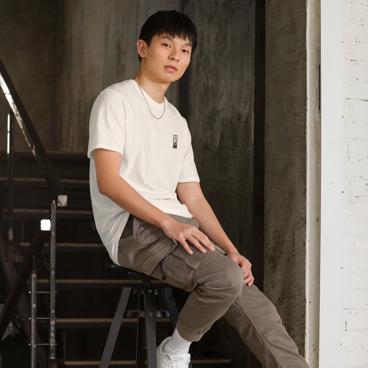 Retropet#5 Unisex T-Shirt in Natural – Seitenansicht rechts