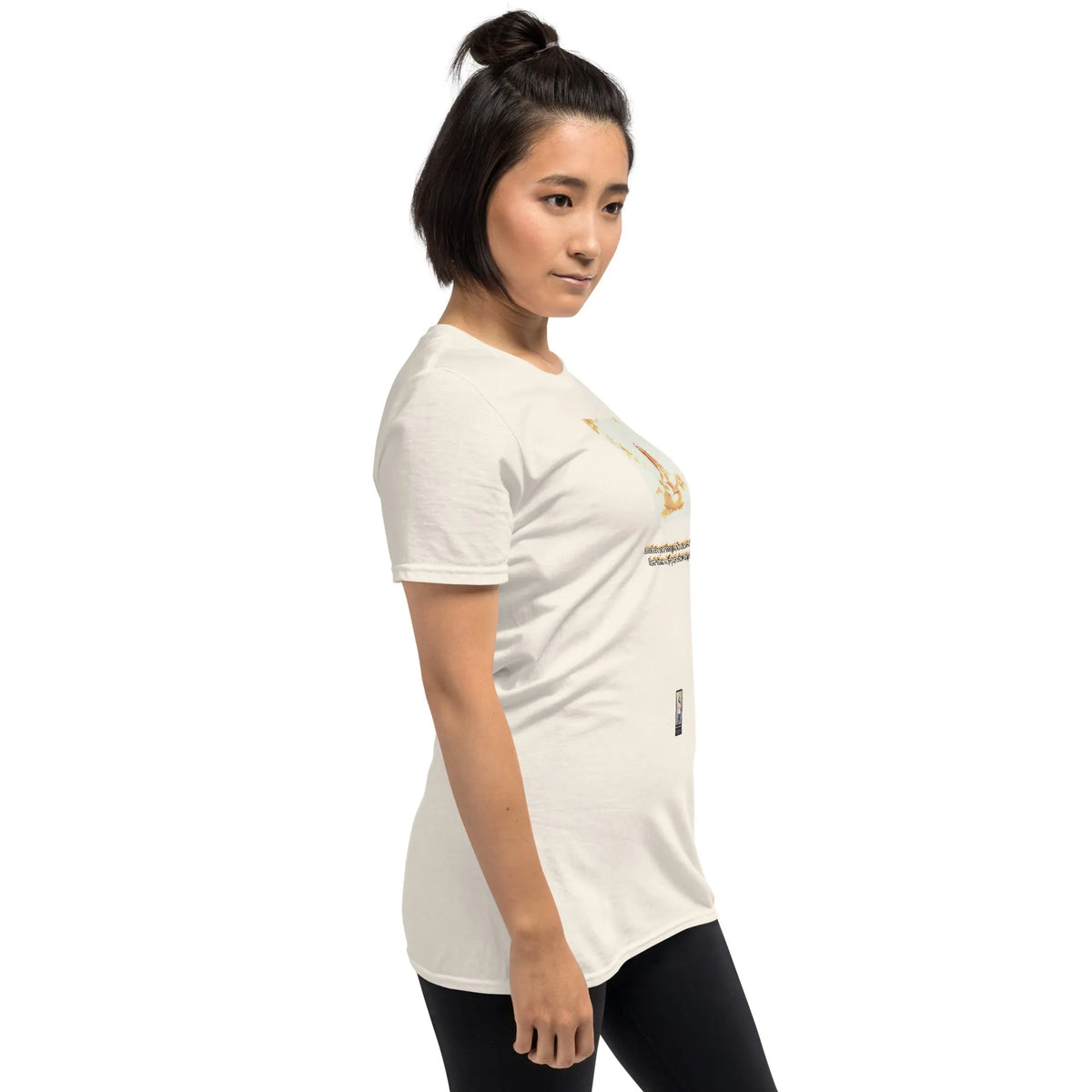ZEN#2 Unisex T-Shirt in Natural – Seitenansicht rechts / Vorderansicht