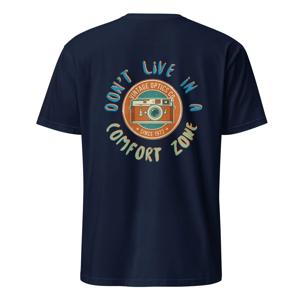 RetroLens#1 Unisex T-Shirt in French Navy – Rückenansicht Detail