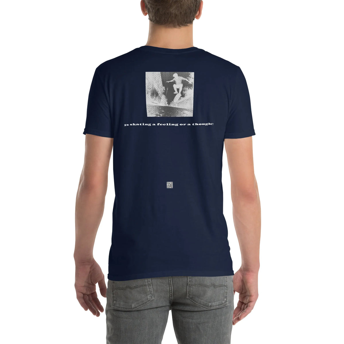 SBB#2 Black Edition Unisex T-Shirt in French Navy – Rückenansicht Detail