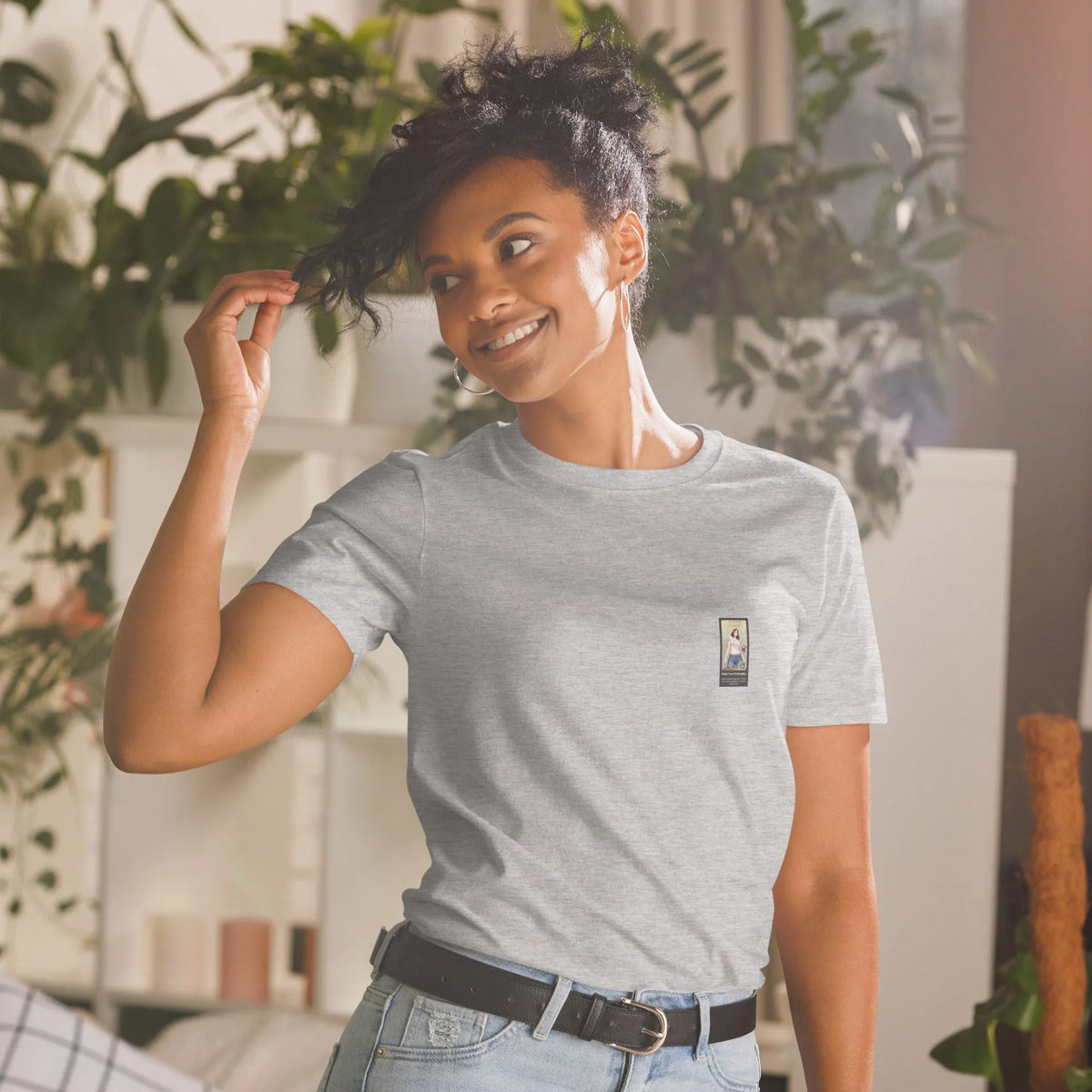 Retropet#4 Unisex T-Shirt in Sport Grey – Vorderansicht Detail