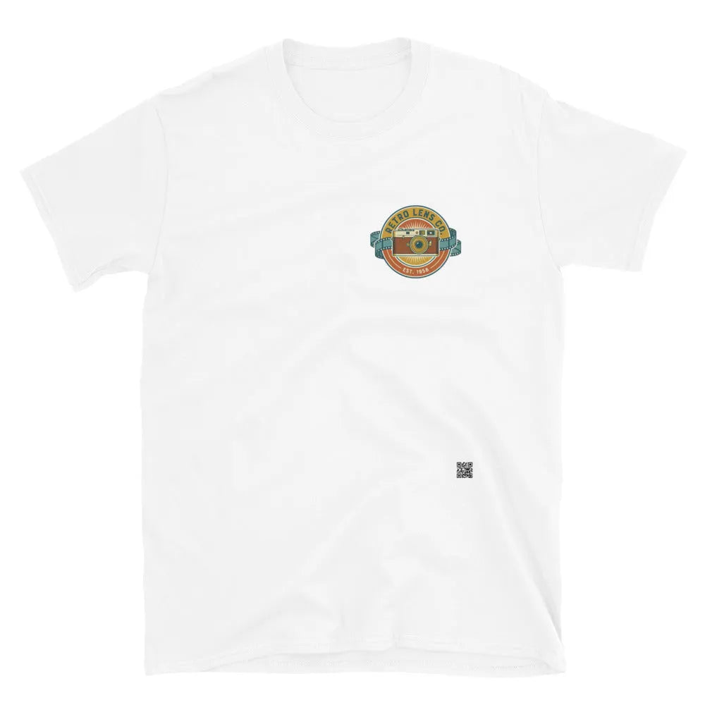 RetroLens#2 Unisex T-Shirt in Weiß – Vorderansicht