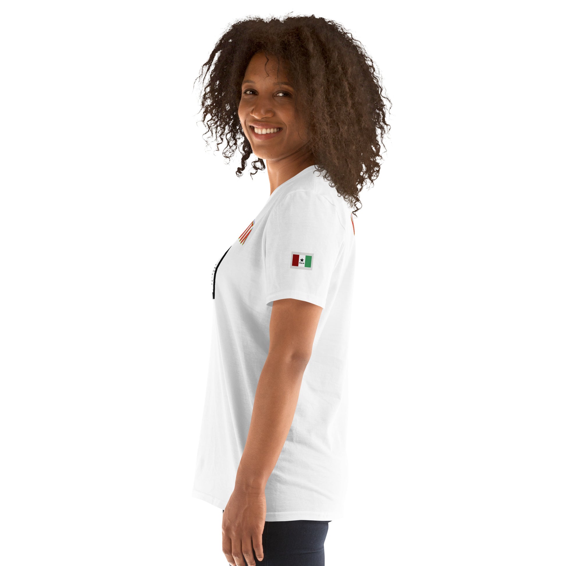 Soulfood#2 Unisex T-Shirt (weiß) schmale Seitenansicht mit Ärmel-Flaggenlabel