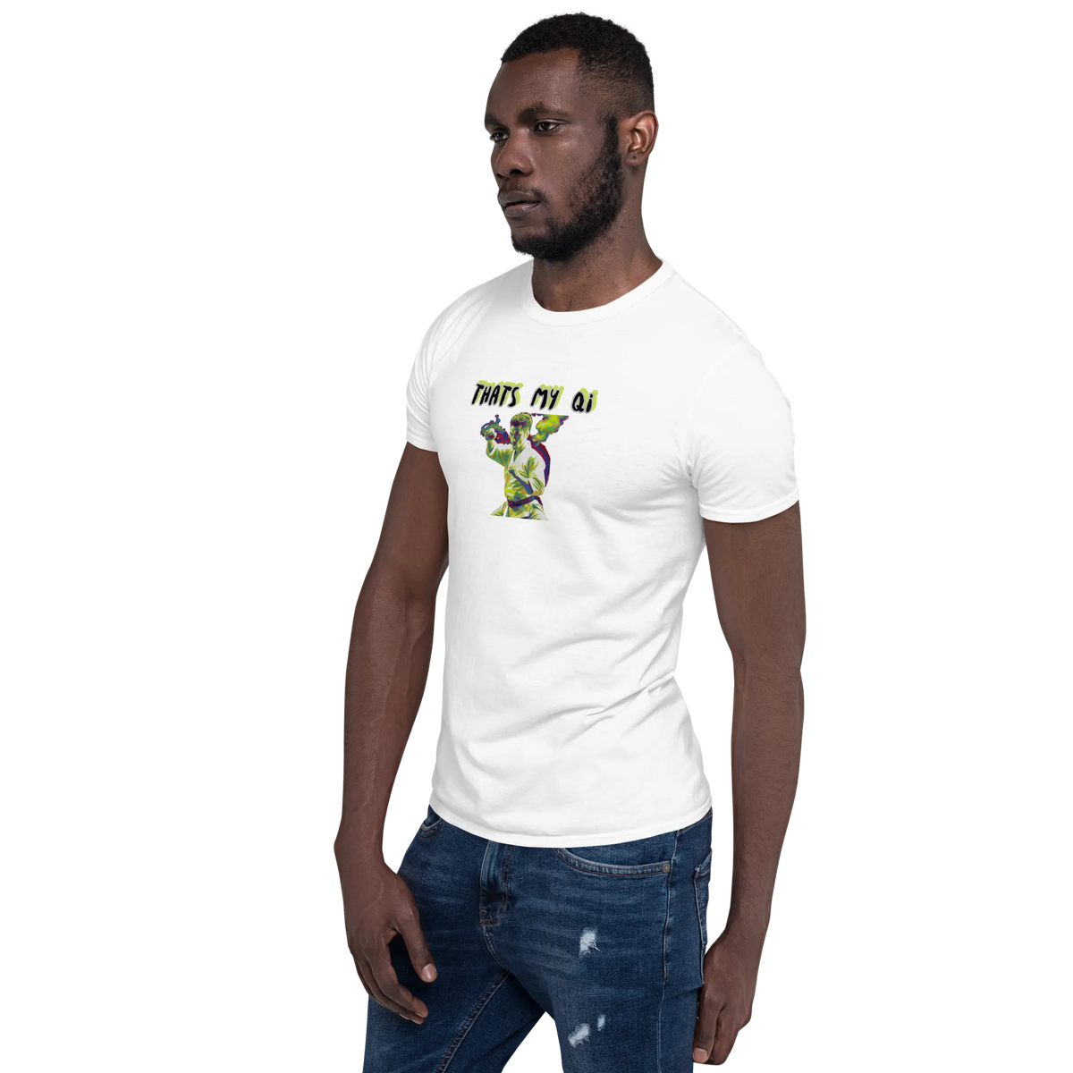 AMIG#1 Unisex T-Shirt in Weiß – Seitenansicht links Detail