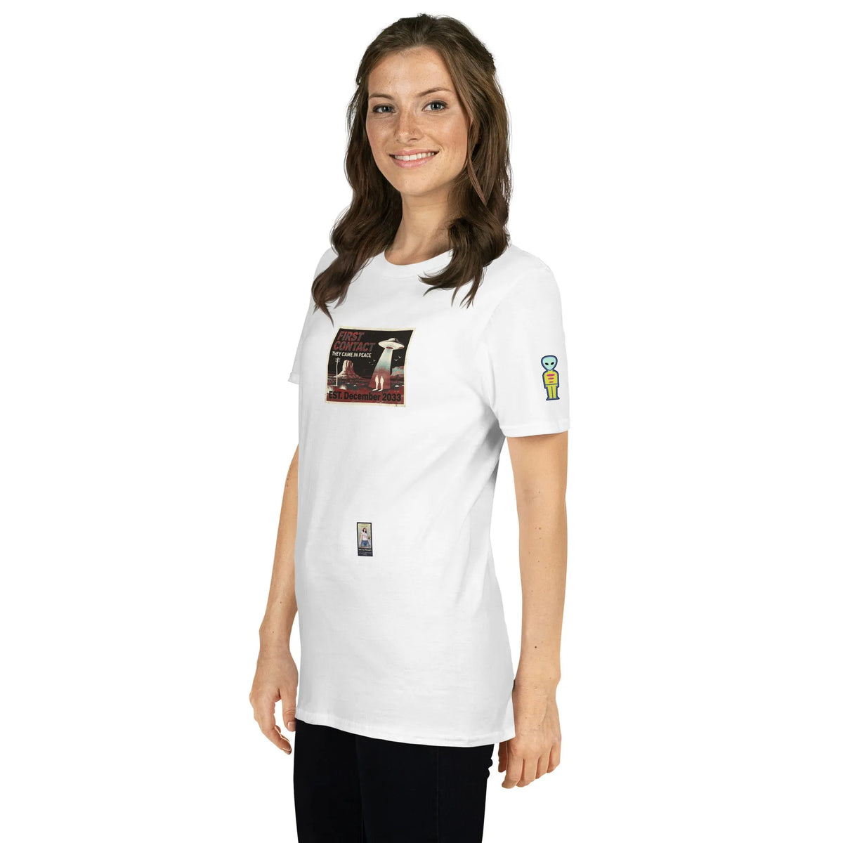 Syfy#1 Unisex T-Shirt in Weiß – Seitenansicht links / Vorderansicht