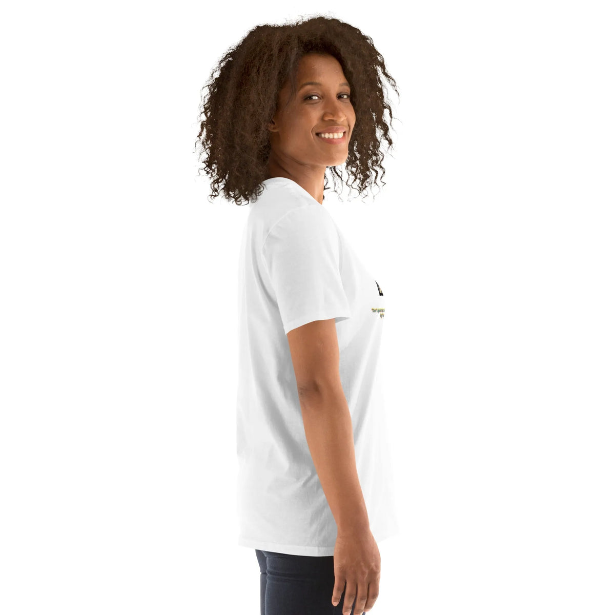 Retropet#1 Unisex T-Shirt in Weiß – Seitenansicht rechts