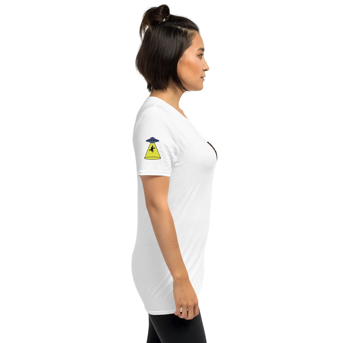 Syfy#1 Unisex T-Shirt in Weiß – Seitenansicht rechts