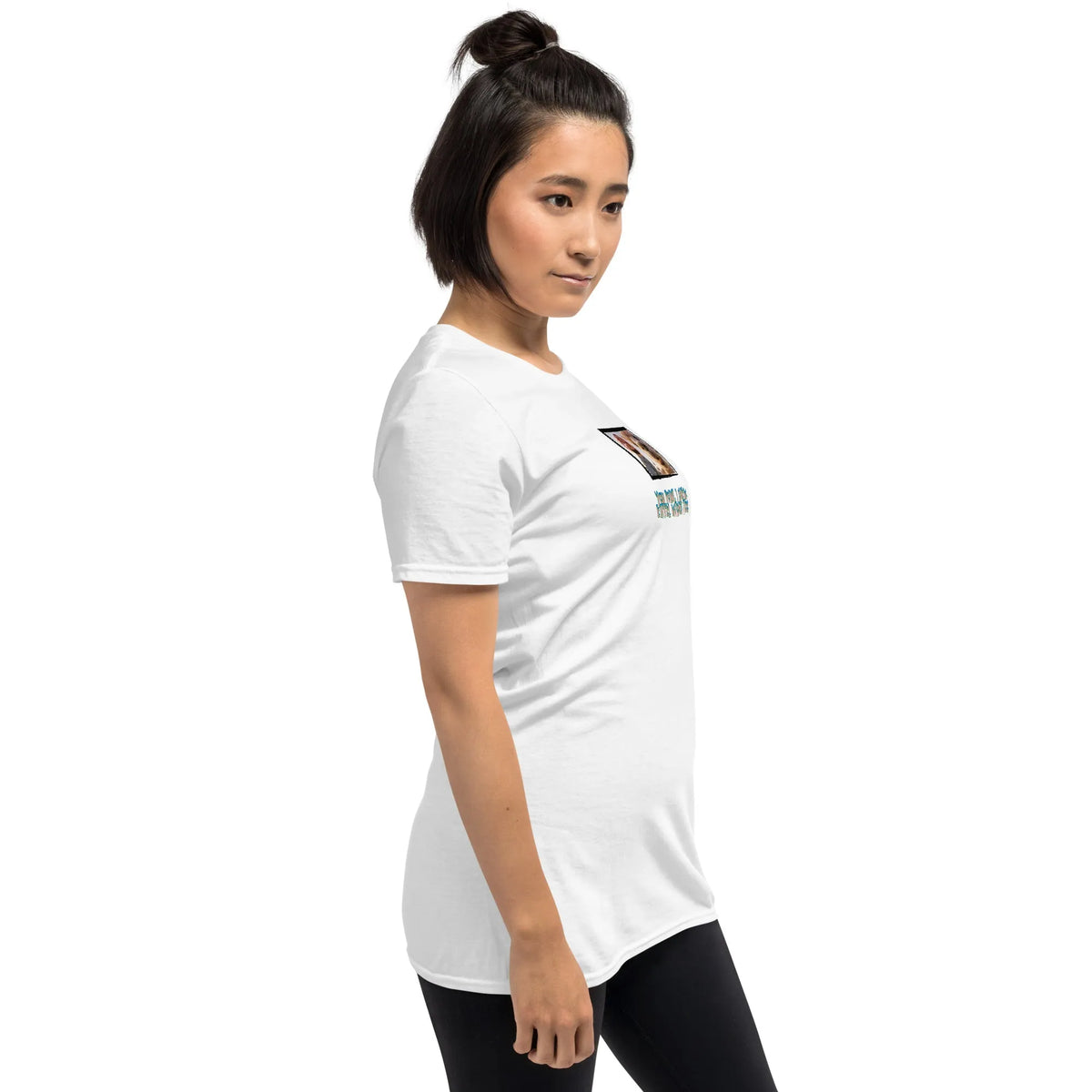 Retropet#3 Unisex T-Shirt in Weiß – Seitenansicht rechts