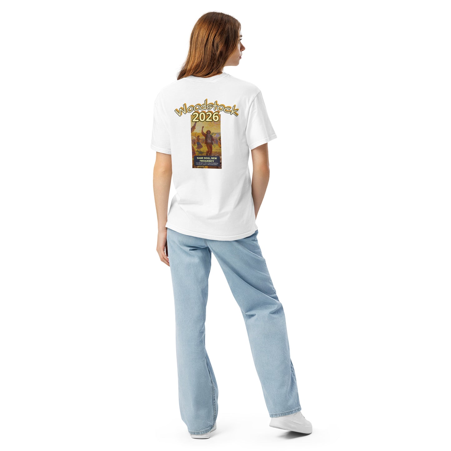 Weißes T-Shirt, Rückenansicht mit „Woodstock 2026“-Grafik