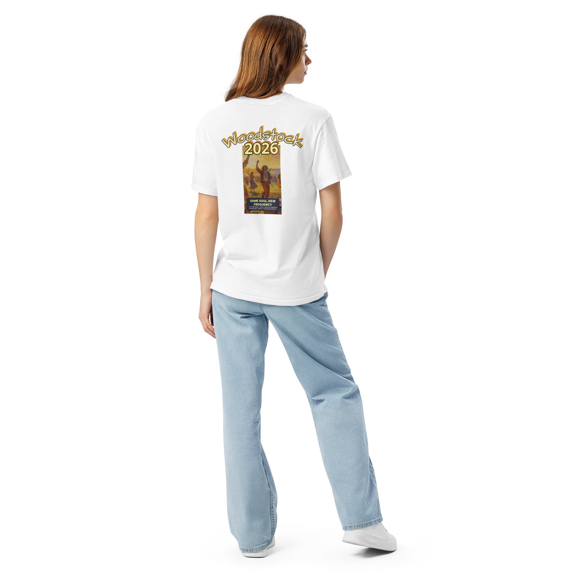 Weißes T-Shirt, Rückenansicht mit „Woodstock 2026“-Grafik
